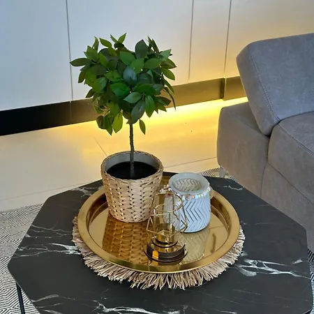 Kleine Casa Daisy Адехе